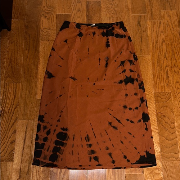 NWT Evereve Brown and Black Tie-Dye Midi Skirt Size S - Picture 7 of 7
